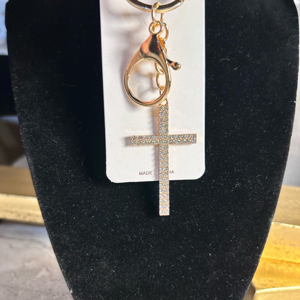 New Clear Cross Keychain - Picture 4 of 4